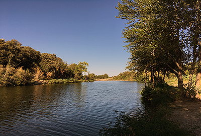 Swim above the cascade at Ribaute.